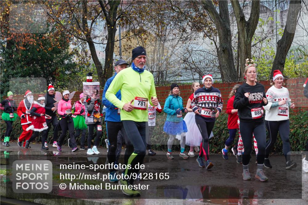 07.12.2025 - St. Pauli X-Mass-Run No. 15 Michael Burmester http://msf.ph/oto/9428165 07.12.2025 10:45:45 Laufen 186, 149, 2259, 12, 781, 774, 483, 889, 396 meine-sportfotos.de