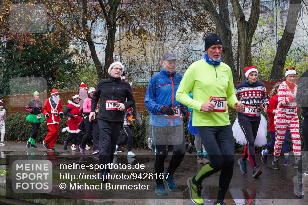 07.12.2025 - St. Pauli X-Mass-Run No. 15 Michael Burmester http://msf.ph/oto/9428167 07.12.2025 10:45:46 Laufen 149, 1866, 1766, 781, 83, 774, 446 meine-sportfotos.de