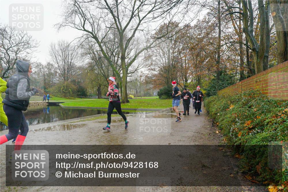 07.12.2025 - St. Pauli X-Mass-Run No. 15 Michael Burmester http://msf.ph/oto/9428168 07.12.2025 11:41:11 Laufen  meine-sportfotos.de