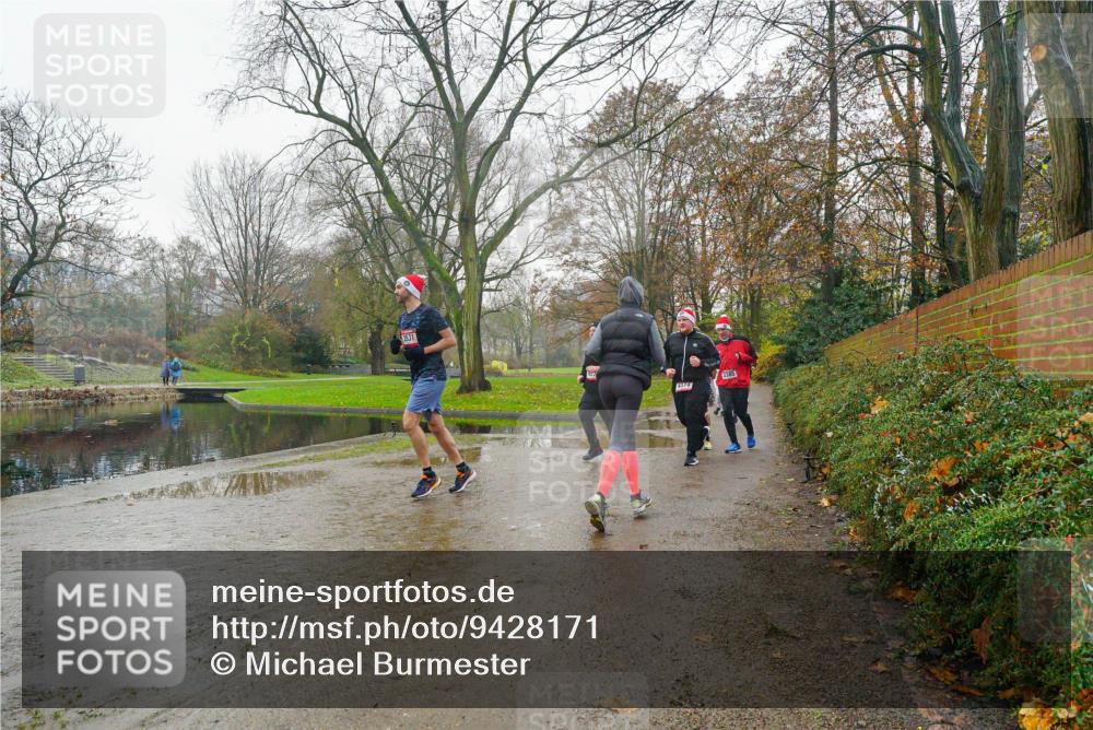 07.12.2025 - St. Pauli X-Mass-Run No. 15 Michael Burmester http://msf.ph/oto/9428171 07.12.2025 11:41:13 Laufen 3531, 37, 3385 meine-sportfotos.de