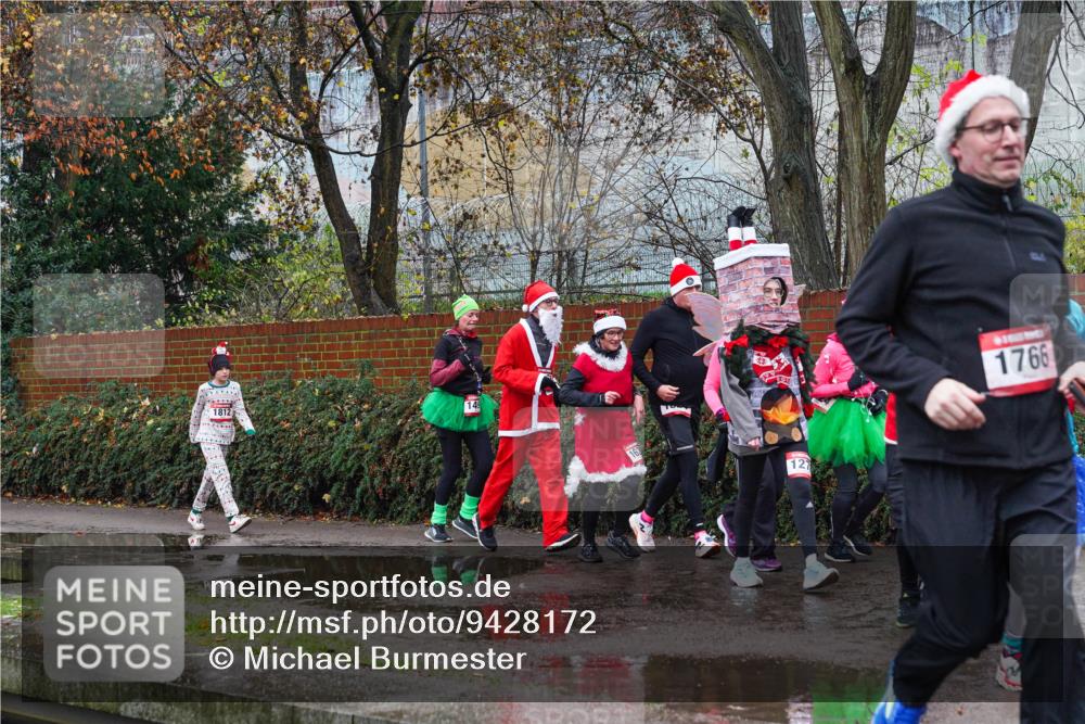 07.12.2025 - St. Pauli X-Mass-Run No. 15 Michael Burmester http://msf.ph/oto/9428172 07.12.2025 10:45:48 Laufen 149, 127, 1766 meine-sportfotos.de