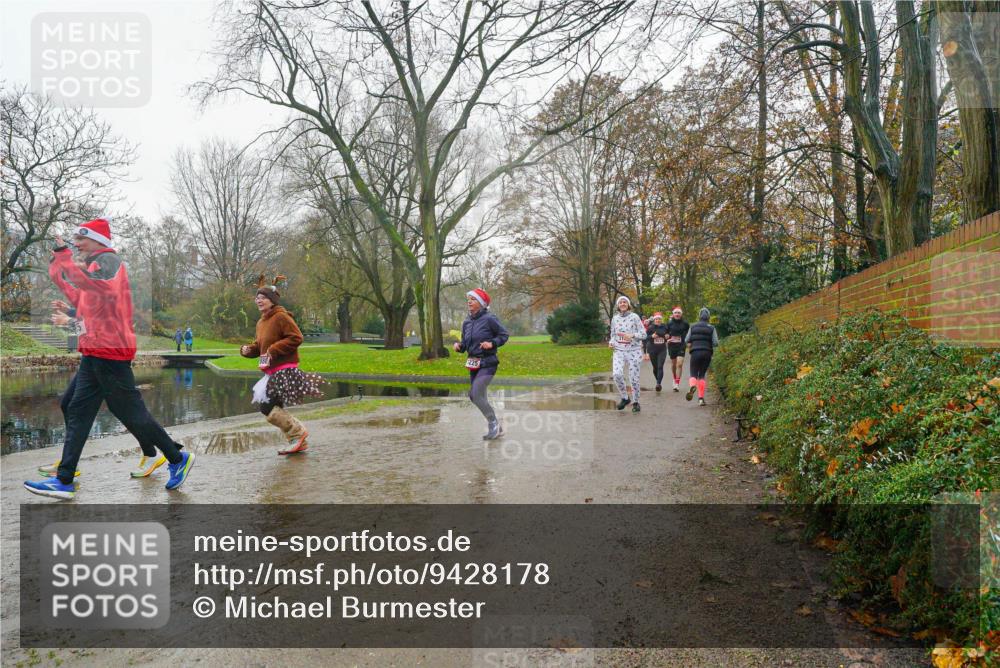 07.12.2025 - St. Pauli X-Mass-Run No. 15 Michael Burmester http://msf.ph/oto/9428178 07.12.2025 11:41:16 Laufen 1225 meine-sportfotos.de