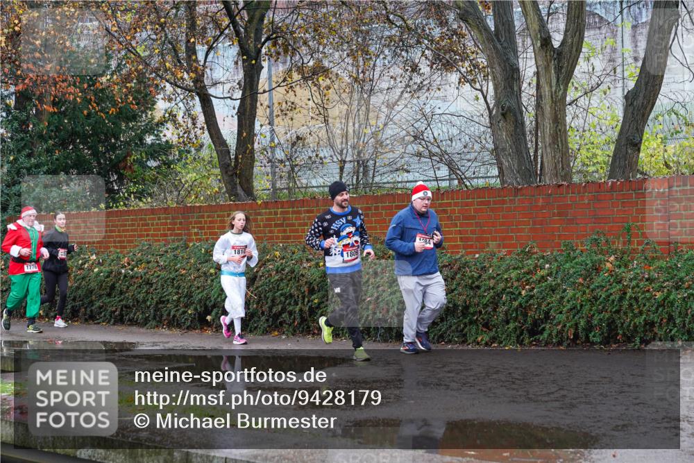 07.12.2025 - St. Pauli X-Mass-Run No. 15 Michael Burmester http://msf.ph/oto/9428179 07.12.2025 10:45:58 Laufen 1810, 1776, 1809, 84 meine-sportfotos.de