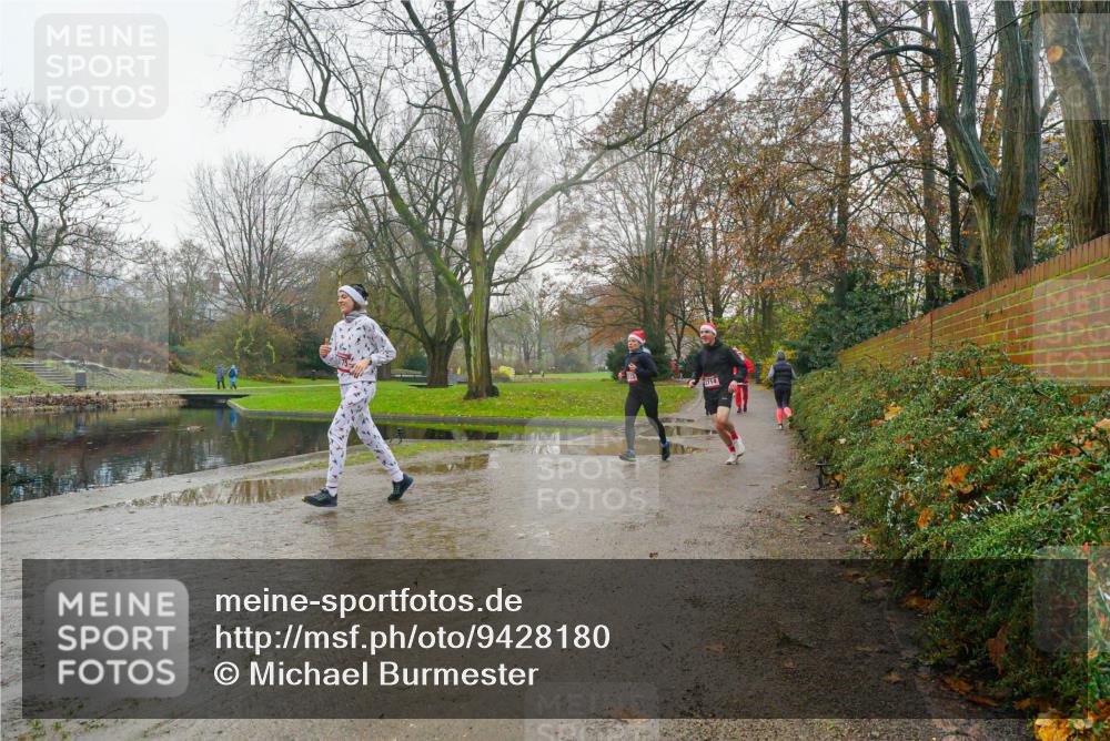 07.12.2025 - St. Pauli X-Mass-Run No. 15 Michael Burmester http://msf.ph/oto/9428180 07.12.2025 11:41:18 Laufen 2714 meine-sportfotos.de