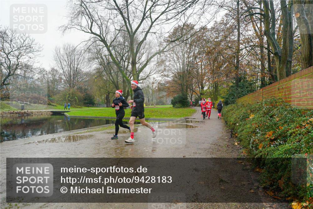 07.12.2025 - St. Pauli X-Mass-Run No. 15 Michael Burmester http://msf.ph/oto/9428183 07.12.2025 11:41:19 Laufen 1533 meine-sportfotos.de