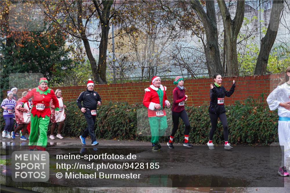 07.12.2025 - St. Pauli X-Mass-Run No. 15 Michael Burmester http://msf.ph/oto/9428185 07.12.2025 10:46:02 Laufen 2040, 142, 1186, 177, 1776, 688, 693 meine-sportfotos.de