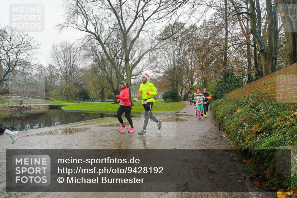 07.12.2025 - St. Pauli X-Mass-Run No. 15 Michael Burmester http://msf.ph/oto/9428192 07.12.2025 11:41:27 Laufen 2991, 715 meine-sportfotos.de