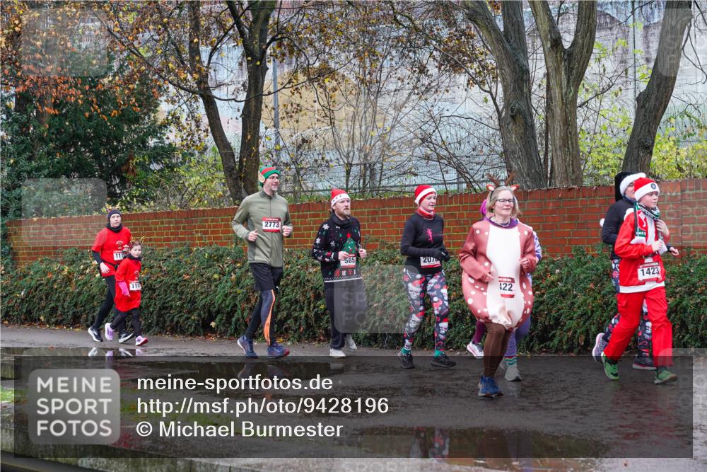 07.12.2025 - St. Pauli X-Mass-Run No. 15 Michael Burmester http://msf.ph/oto/9428196 07.12.2025 10:46:07 Laufen 111, 114, 2773, 585, 2076, 1423, 122 meine-sportfotos.de