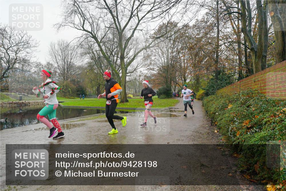 07.12.2025 - St. Pauli X-Mass-Run No. 15 Michael Burmester http://msf.ph/oto/9428198 07.12.2025 11:41:30 Laufen 1719, 4156 meine-sportfotos.de