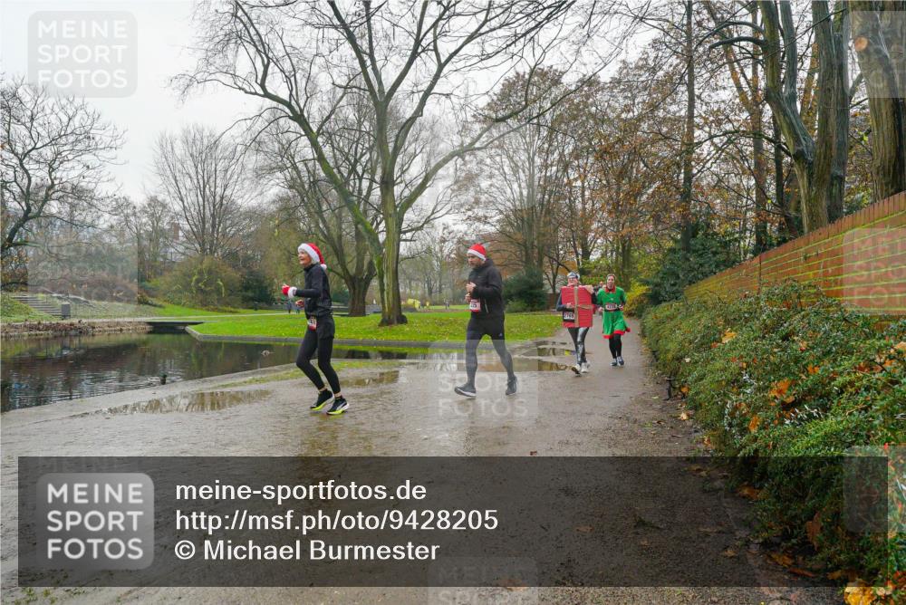07.12.2025 - St. Pauli X-Mass-Run No. 15 Michael Burmester http://msf.ph/oto/9428205 07.12.2025 11:41:38 Laufen 2769 meine-sportfotos.de