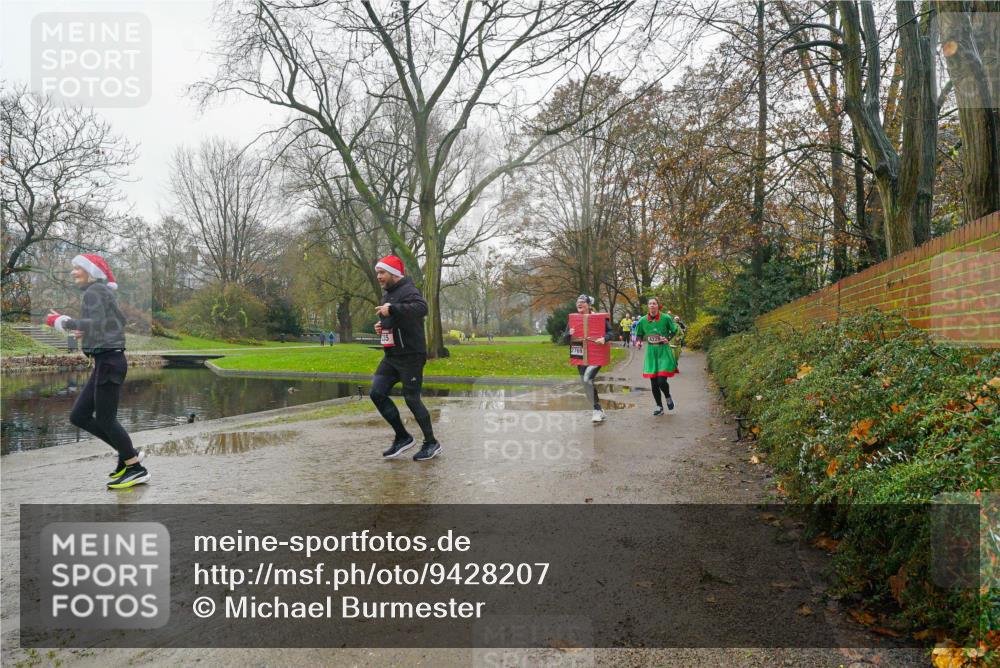 07.12.2025 - St. Pauli X-Mass-Run No. 15 Michael Burmester http://msf.ph/oto/9428207 07.12.2025 11:41:39 Laufen 2769 meine-sportfotos.de