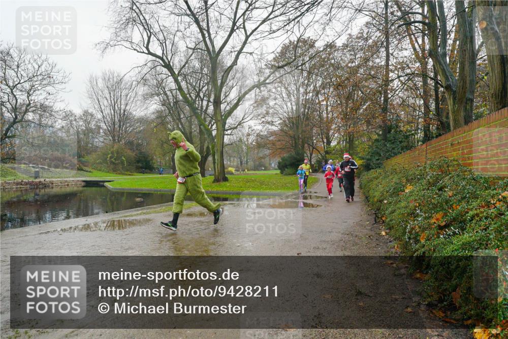 07.12.2025 - St. Pauli X-Mass-Run No. 15 Michael Burmester http://msf.ph/oto/9428211 07.12.2025 11:41:44 Laufen  meine-sportfotos.de