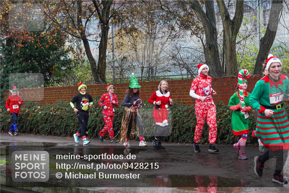 07.12.2025 - St. Pauli X-Mass-Run No. 15 Michael Burmester http://msf.ph/oto/9428215 07.12.2025 10:46:38 Laufen 948, 77 meine-sportfotos.de