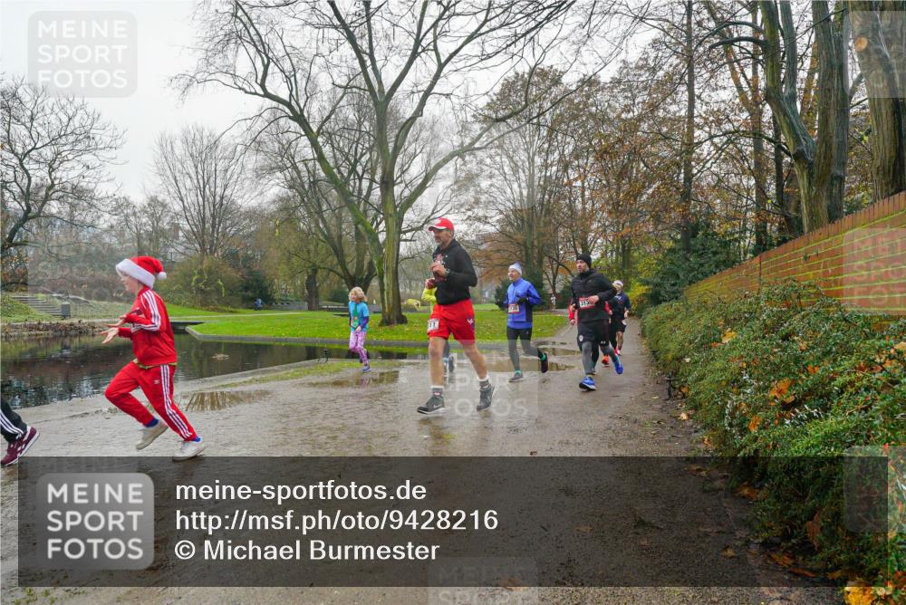 07.12.2025 - St. Pauli X-Mass-Run No. 15 Michael Burmester http://msf.ph/oto/9428216 07.12.2025 11:41:48 Laufen 11, 313 meine-sportfotos.de