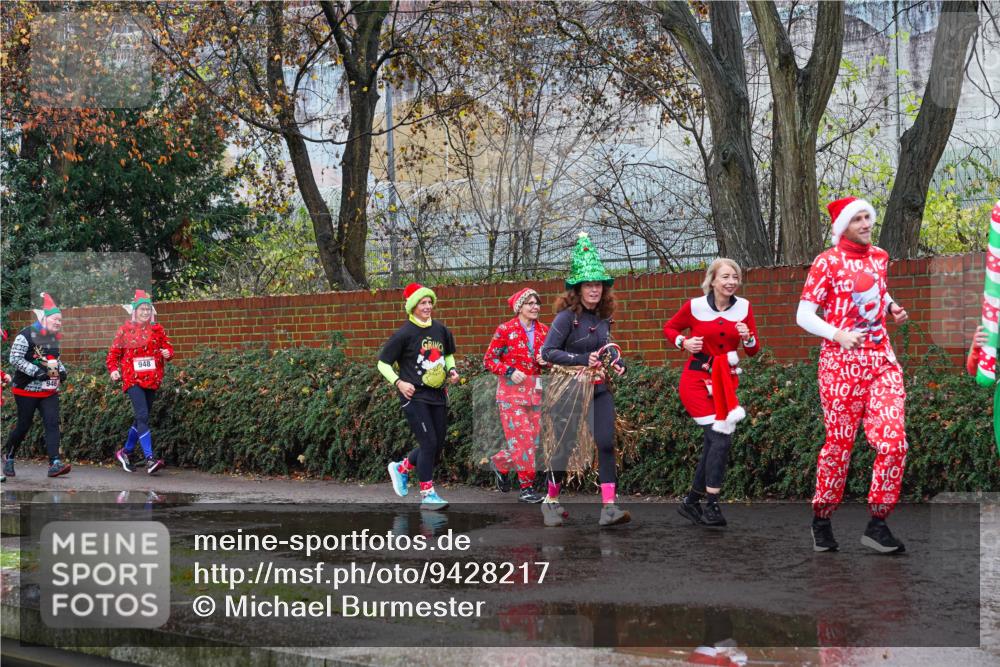 07.12.2025 - St. Pauli X-Mass-Run No. 15 Michael Burmester http://msf.ph/oto/9428217 07.12.2025 10:46:39 Laufen 948 meine-sportfotos.de