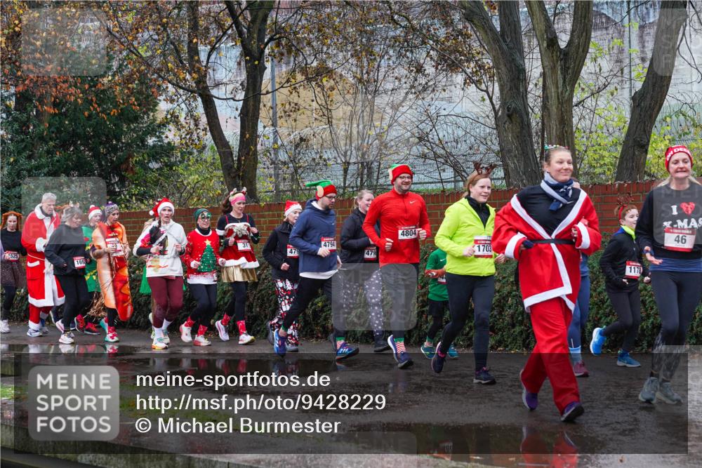 07.12.2025 - St. Pauli X-Mass-Run No. 15 Michael Burmester http://msf.ph/oto/9428229 07.12.2025 10:46:49 Laufen 4804, 31, 4794, 525, 479, 1703, 169, 1178, 100, 46 meine-sportfotos.de