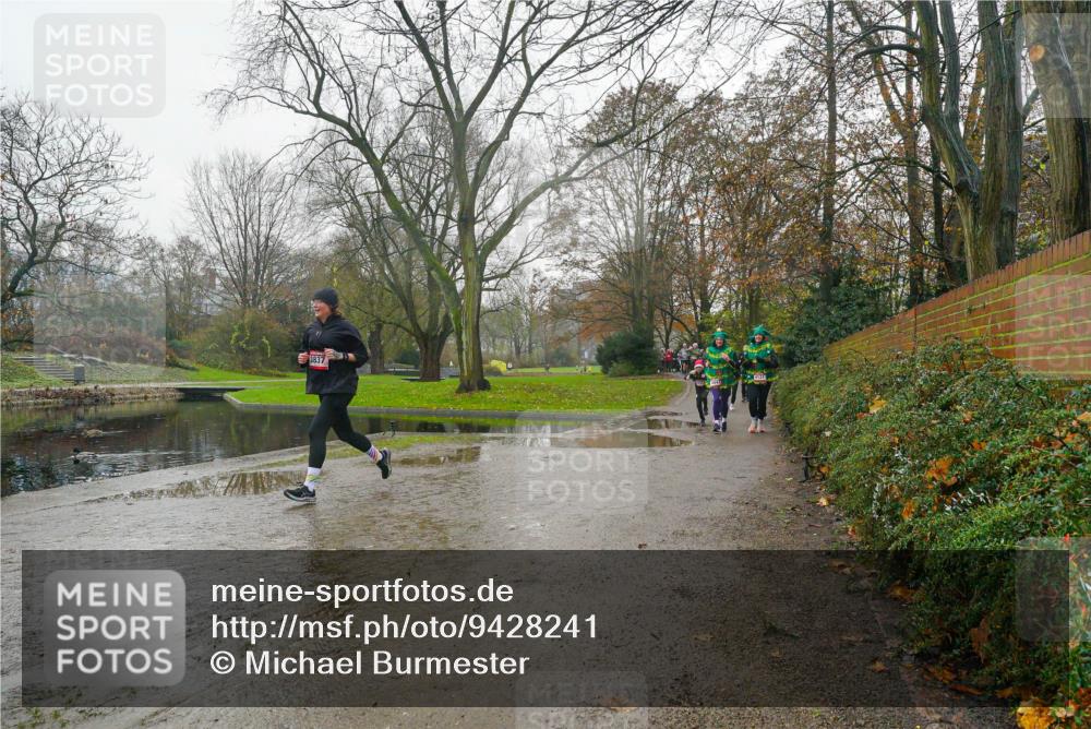 07.12.2025 - St. Pauli X-Mass-Run No. 15 Michael Burmester http://msf.ph/oto/9428241 07.12.2025 11:42:08 Laufen 3837 meine-sportfotos.de