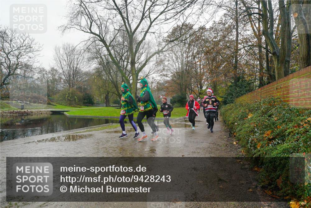07.12.2025 - St. Pauli X-Mass-Run No. 15 Michael Burmester http://msf.ph/oto/9428243 07.12.2025 11:42:11 Laufen 047, 131, 1228 meine-sportfotos.de