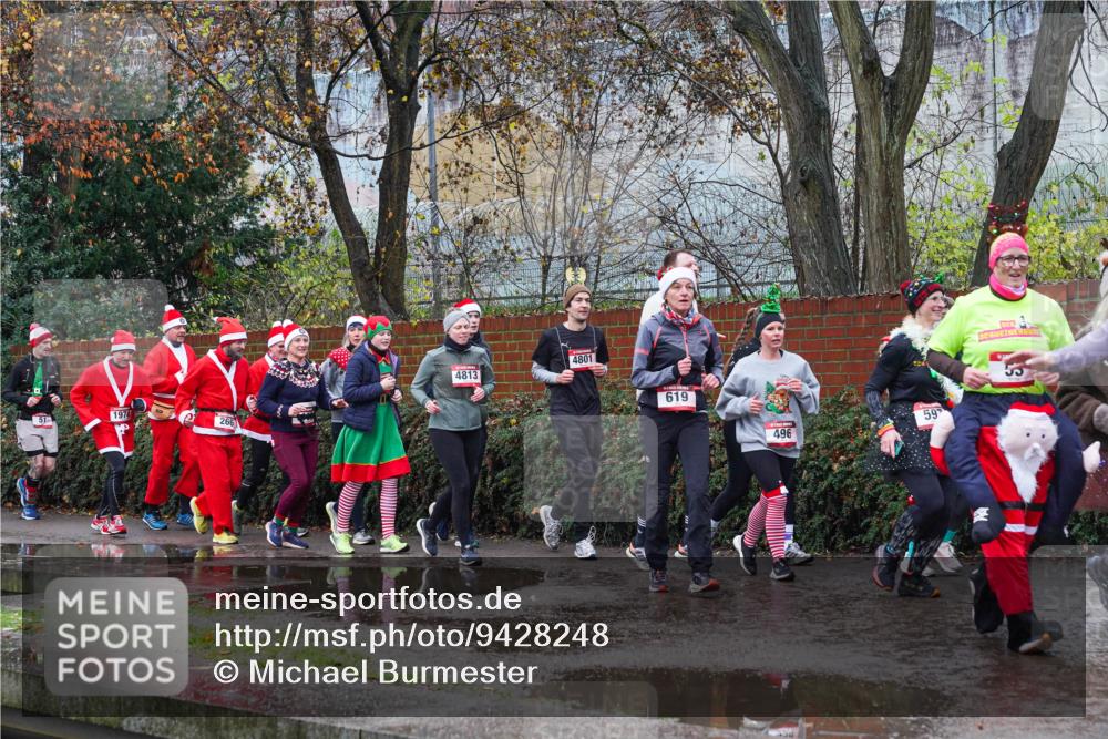 07.12.2025 - St. Pauli X-Mass-Run No. 15 Michael Burmester http://msf.ph/oto/9428248 07.12.2025 10:46:57 Laufen 51, 1974, 266, 4813, 4801, 619, 59, 496 meine-sportfotos.de