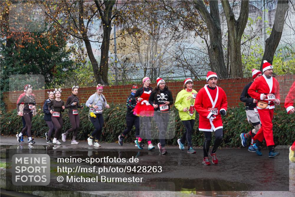 07.12.2025 - St. Pauli X-Mass-Run No. 15 Michael Burmester http://msf.ph/oto/9428263 07.12.2025 10:47:02 Laufen 4810, 4805, 437, 40, 974, 1870 meine-sportfotos.de
