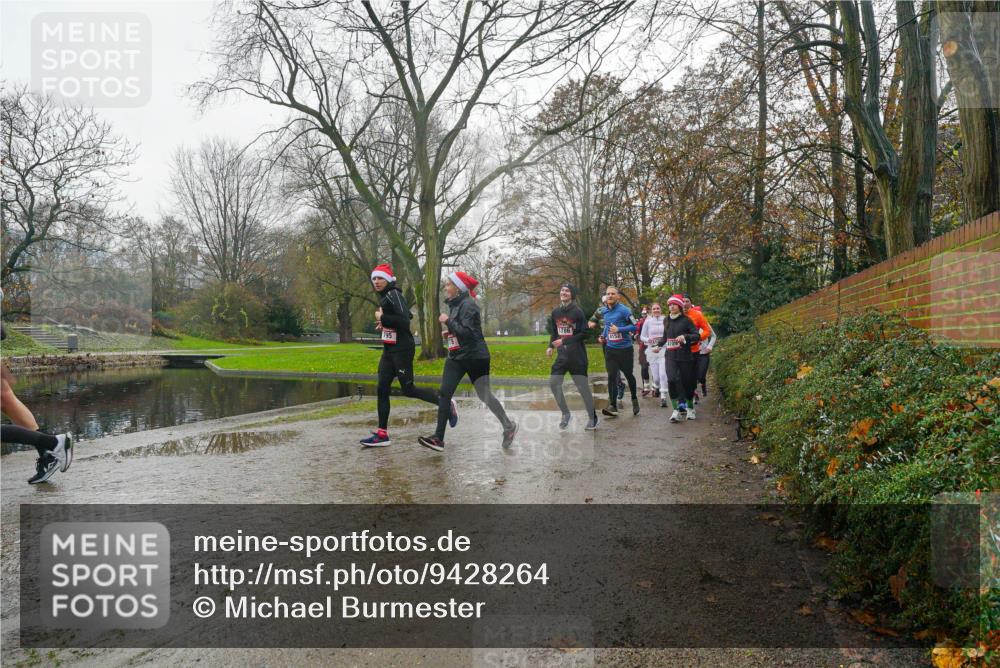 07.12.2025 - St. Pauli X-Mass-Run No. 15 Michael Burmester http://msf.ph/oto/9428264 07.12.2025 11:42:24 Laufen 1786 meine-sportfotos.de
