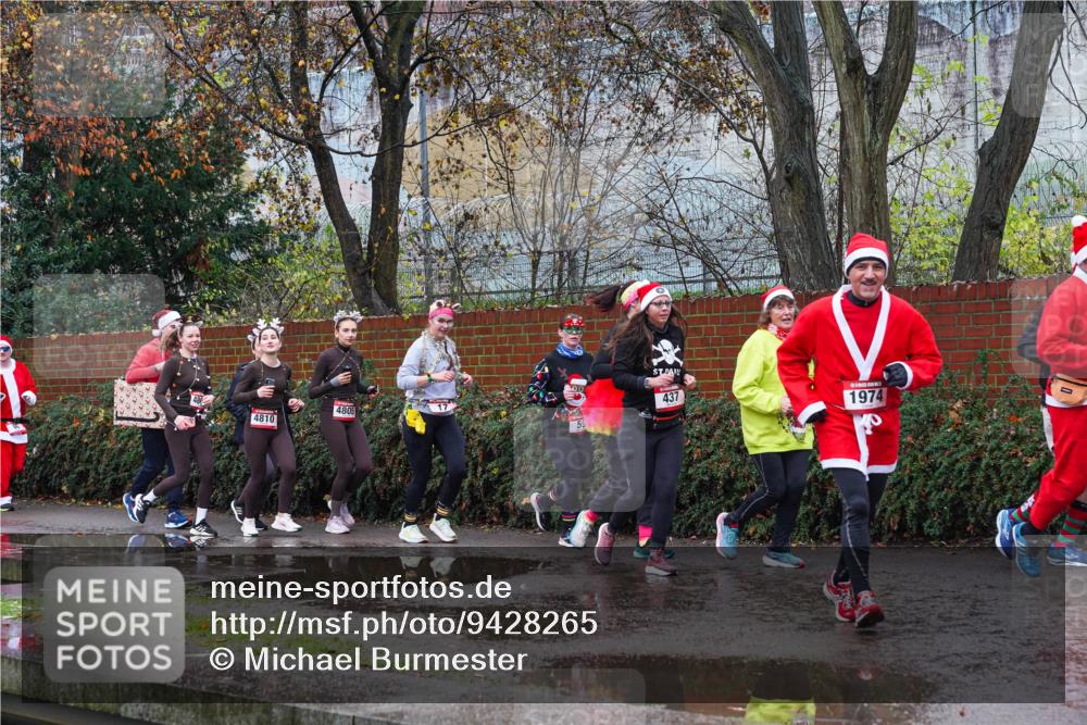07.12.2025 - St. Pauli X-Mass-Run No. 15 Michael Burmester http://msf.ph/oto/9428265 07.12.2025 10:47:02 Laufen 4805, 4810, 0, 437, 1974 meine-sportfotos.de