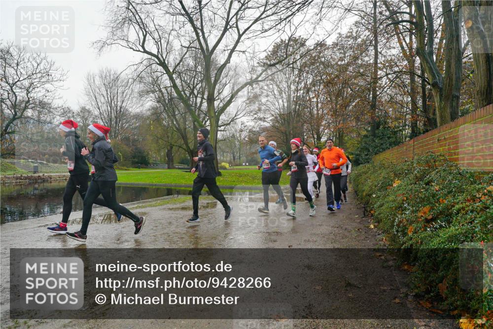 07.12.2025 - St. Pauli X-Mass-Run No. 15 Michael Burmester http://msf.ph/oto/9428266 07.12.2025 11:42:25 Laufen 4152 meine-sportfotos.de