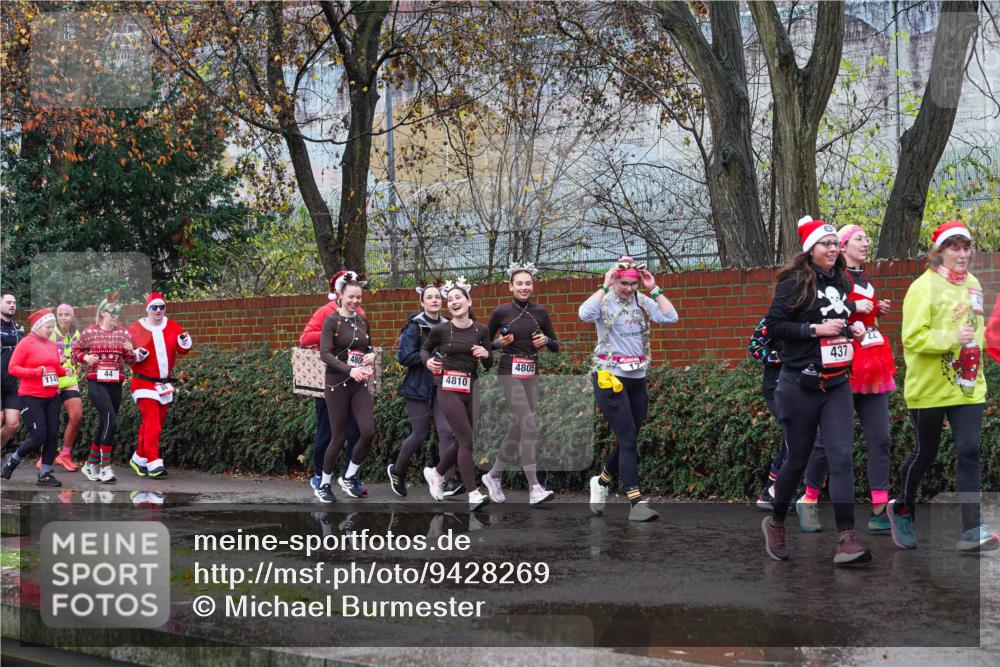 07.12.2025 - St. Pauli X-Mass-Run No. 15 Michael Burmester http://msf.ph/oto/9428269 07.12.2025 10:47:03 Laufen 451, 114, 480, 4805, 4810, 22, 437 meine-sportfotos.de