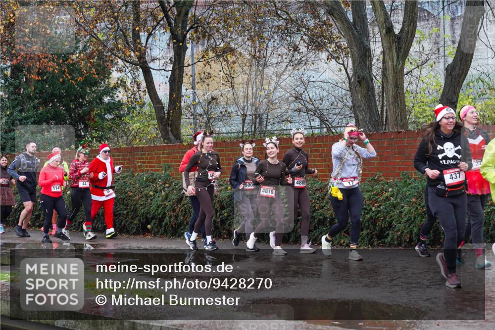 07.12.2025 - St. Pauli X-Mass-Run No. 15 Michael Burmester http://msf.ph/oto/9428270 07.12.2025 10:47:04 Laufen 740, 5006, 1141, 4810, 4805, 22, 17, 437 meine-sportfotos.de