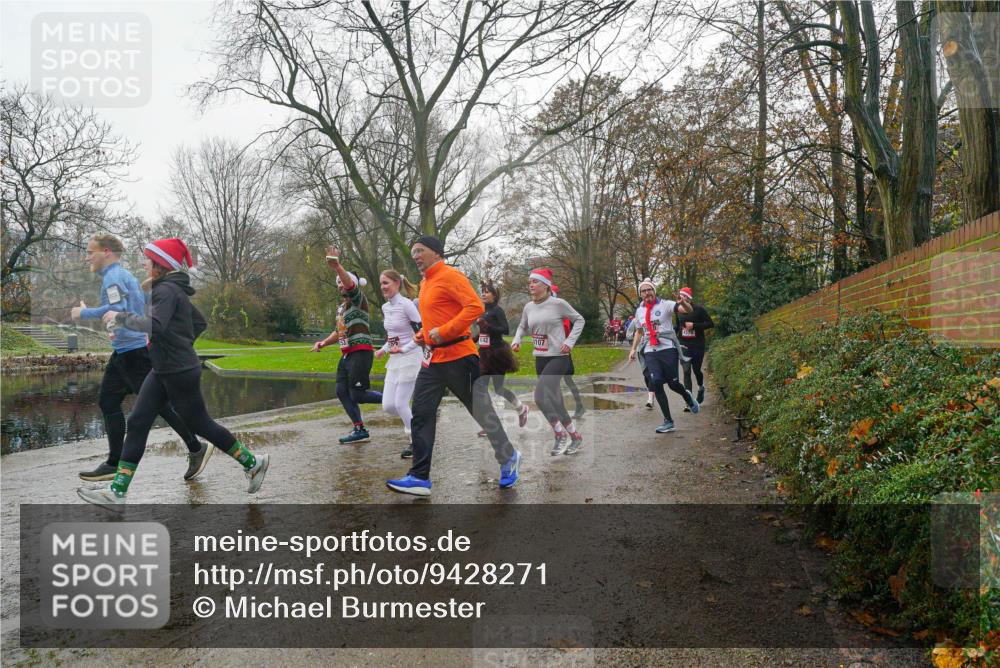 07.12.2025 - St. Pauli X-Mass-Run No. 15 Michael Burmester http://msf.ph/oto/9428271 07.12.2025 11:42:26 Laufen 4370, 142, 107 meine-sportfotos.de
