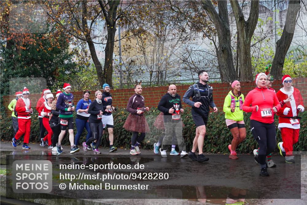07.12.2025 - St. Pauli X-Mass-Run No. 15 Michael Burmester http://msf.ph/oto/9428280 07.12.2025 10:47:08 Laufen 1141 meine-sportfotos.de