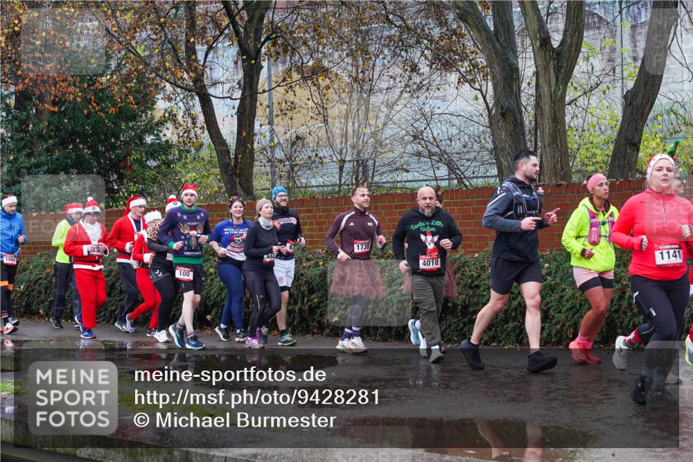 07.12.2025 - St. Pauli X-Mass-Run No. 15 Michael Burmester http://msf.ph/oto/9428281 07.12.2025 10:47:08 Laufen 1064, 100, 1739, 4010, 1141 meine-sportfotos.de
