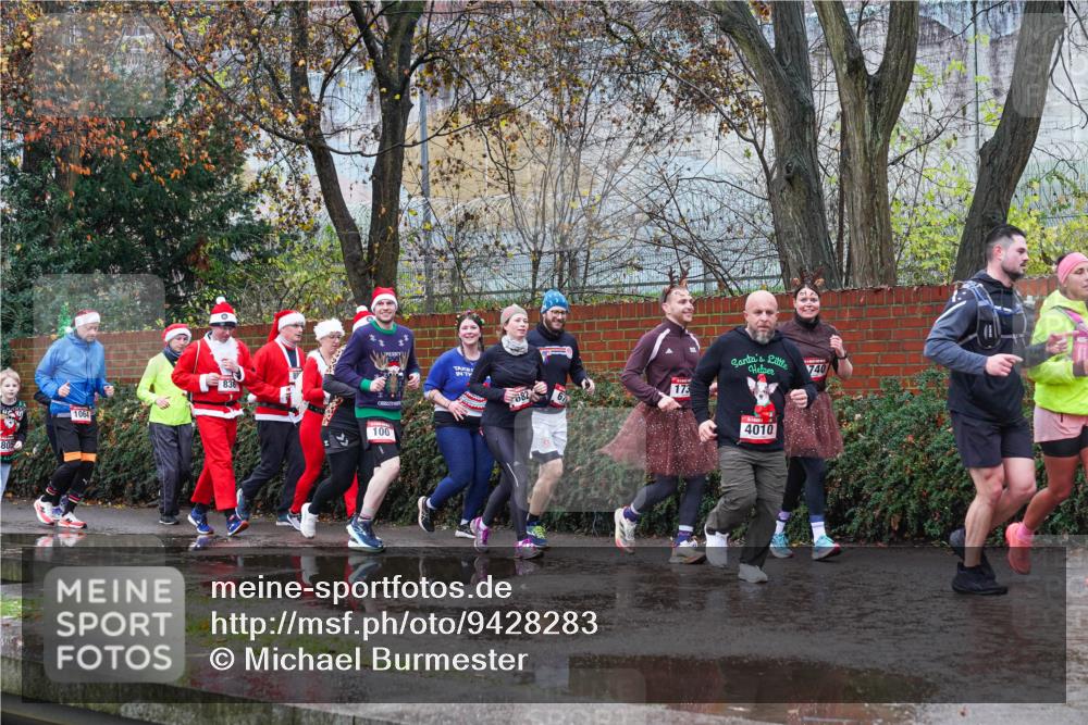 07.12.2025 - St. Pauli X-Mass-Run No. 15 Michael Burmester http://msf.ph/oto/9428283 07.12.2025 10:47:09 Laufen 805, 1064, 836, 100, 740, 682, 173, 4010 meine-sportfotos.de
