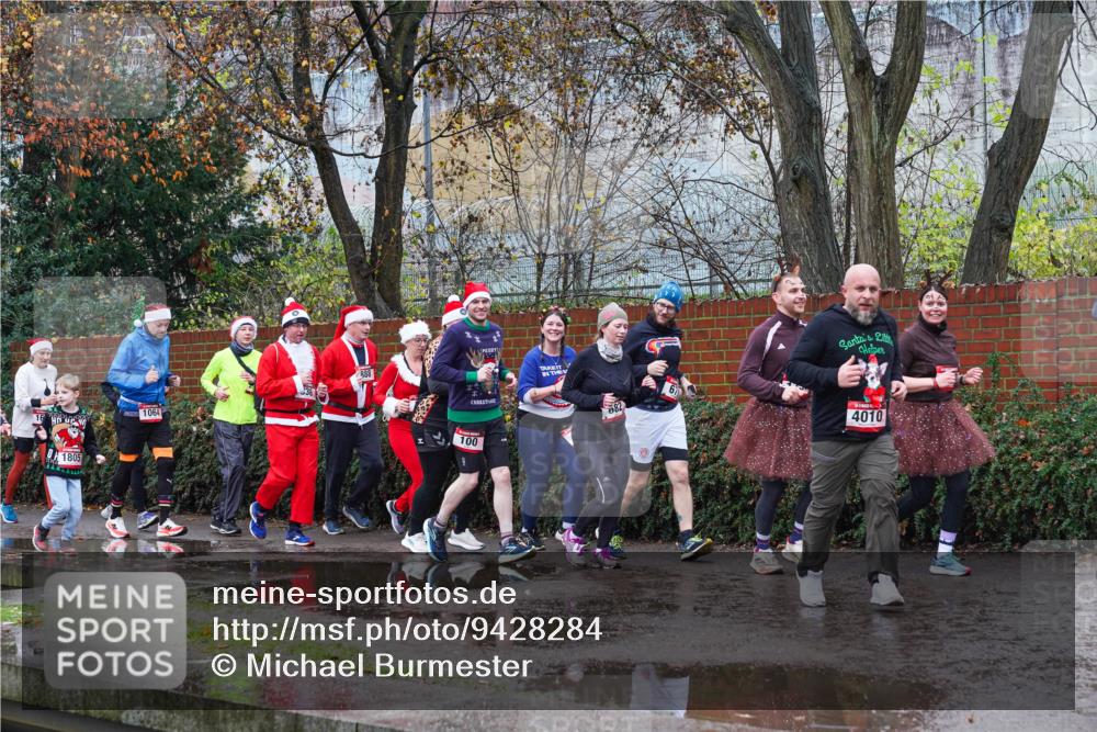 07.12.2025 - St. Pauli X-Mass-Run No. 15 Michael Burmester http://msf.ph/oto/9428284 07.12.2025 10:47:09 Laufen 1805, 1064, 888, 100, 82, 4010 meine-sportfotos.de