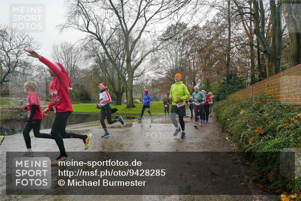 07.12.2025 - St. Pauli X-Mass-Run No. 15 Michael Burmester http://msf.ph/oto/9428285 07.12.2025 11:42:38 Laufen 3082 meine-sportfotos.de