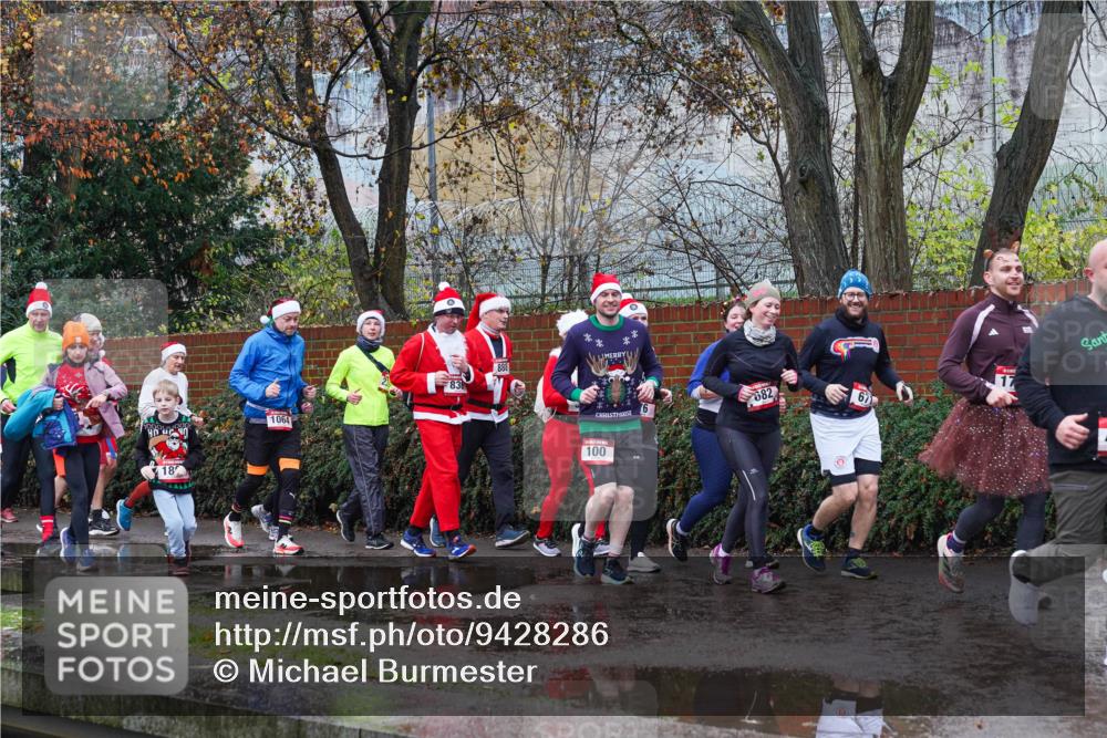 07.12.2025 - St. Pauli X-Mass-Run No. 15 Michael Burmester http://msf.ph/oto/9428286 07.12.2025 10:47:10 Laufen 18, 1064, 83, 100, 682 meine-sportfotos.de