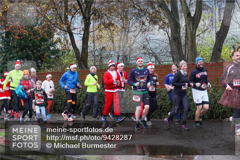 07.12.2025 - St. Pauli X-Mass-Run No. 15 Michael Burmester http://msf.ph/oto/9428287 07.12.2025 10:47:11 Laufen 519, 180, 1064, 1609, 888, 83, 76, 100, 173 meine-sportfotos.de