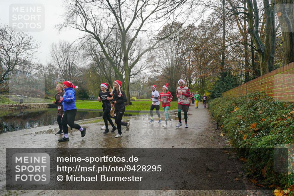 07.12.2025 - St. Pauli X-Mass-Run No. 15 Michael Burmester http://msf.ph/oto/9428295 07.12.2025 11:42:42 Laufen 3807 meine-sportfotos.de