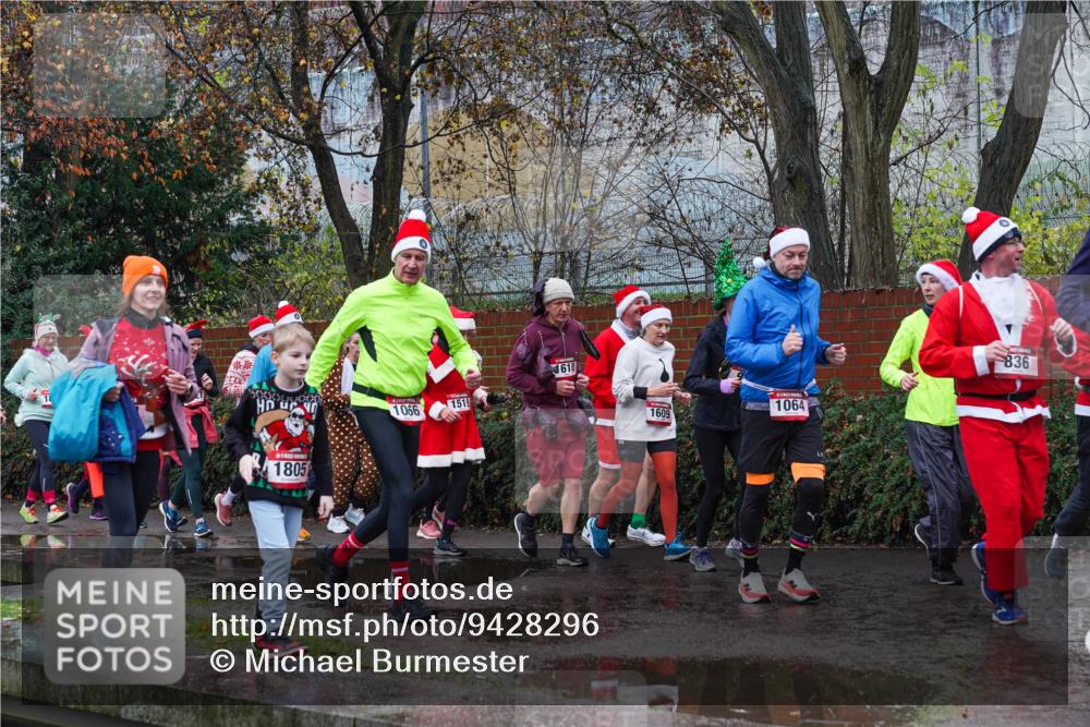 07.12.2025 - St. Pauli X-Mass-Run No. 15 Michael Burmester http://msf.ph/oto/9428296 07.12.2025 10:47:14 Laufen 1805, 1066, 1610, 1519, 1064, 1609, 836 meine-sportfotos.de