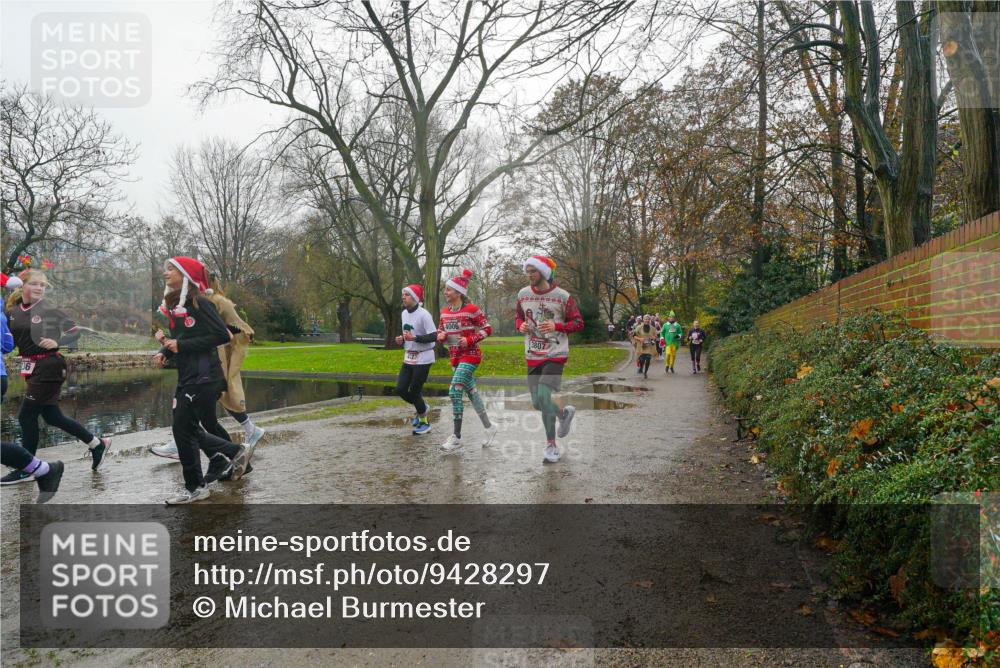07.12.2025 - St. Pauli X-Mass-Run No. 15 Michael Burmester http://msf.ph/oto/9428297 07.12.2025 11:42:43 Laufen 4006, 3807 meine-sportfotos.de