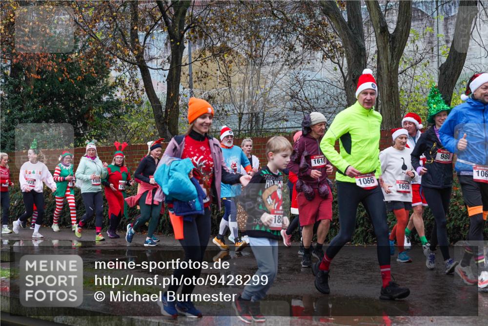 07.12.2025 - St. Pauli X-Mass-Run No. 15 Michael Burmester http://msf.ph/oto/9428299 07.12.2025 10:47:15 Laufen 1800, 1825, 1610, 18, 1066, 1609, 980, 106 meine-sportfotos.de