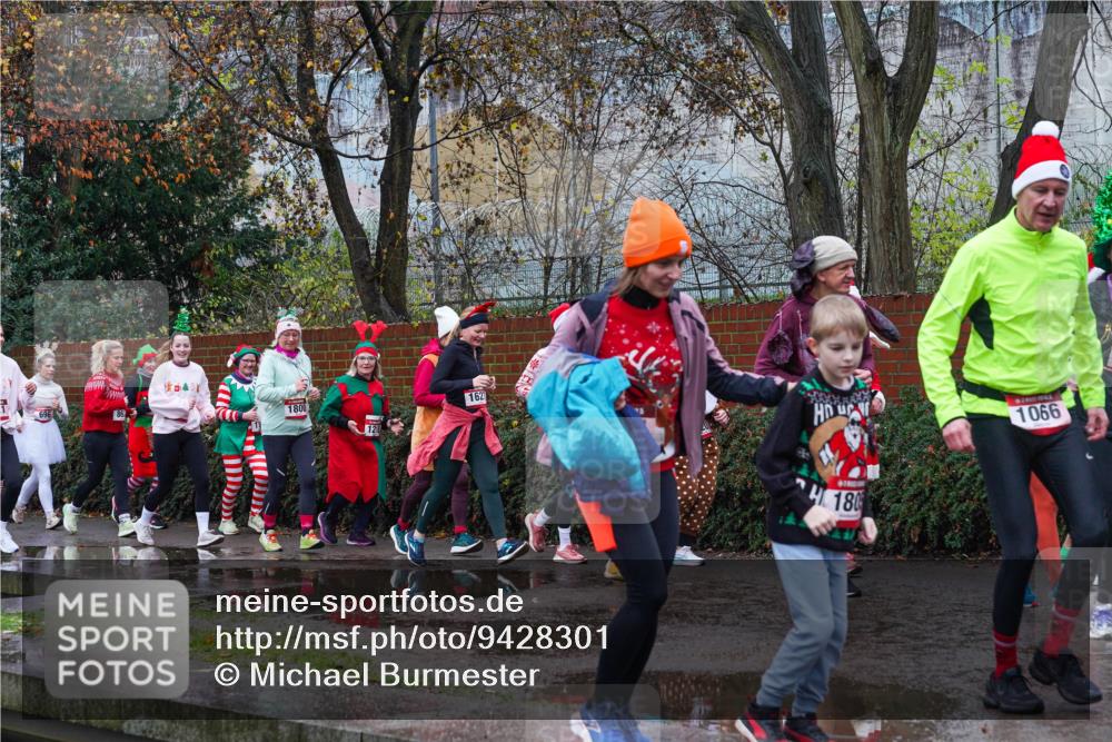 07.12.2025 - St. Pauli X-Mass-Run No. 15 Michael Burmester http://msf.ph/oto/9428301 07.12.2025 10:47:16 Laufen 1800, 162, 4, 180, 1066 meine-sportfotos.de