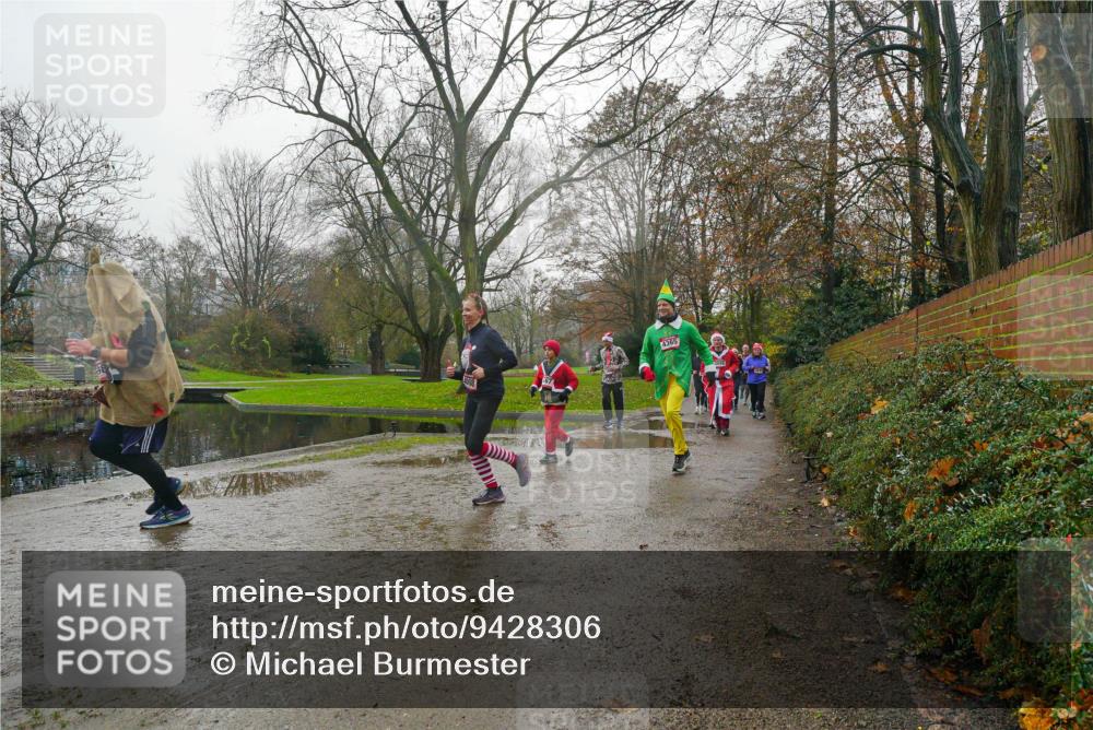 07.12.2025 - St. Pauli X-Mass-Run No. 15 Michael Burmester http://msf.ph/oto/9428306 07.12.2025 11:42:48 Laufen 4365 meine-sportfotos.de