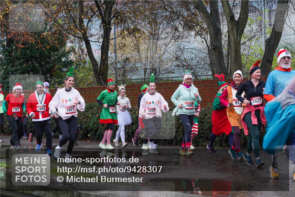 07.12.2025 - St. Pauli X-Mass-Run No. 15 Michael Burmester http://msf.ph/oto/9428307 07.12.2025 10:47:18 Laufen 1767, 1802, 1821, 681, 696, 1800, 91, 1825, 1627 meine-sportfotos.de