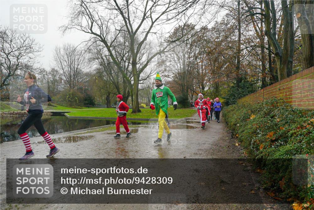 07.12.2025 - St. Pauli X-Mass-Run No. 15 Michael Burmester http://msf.ph/oto/9428309 07.12.2025 11:42:49 Laufen 4365, 389 meine-sportfotos.de
