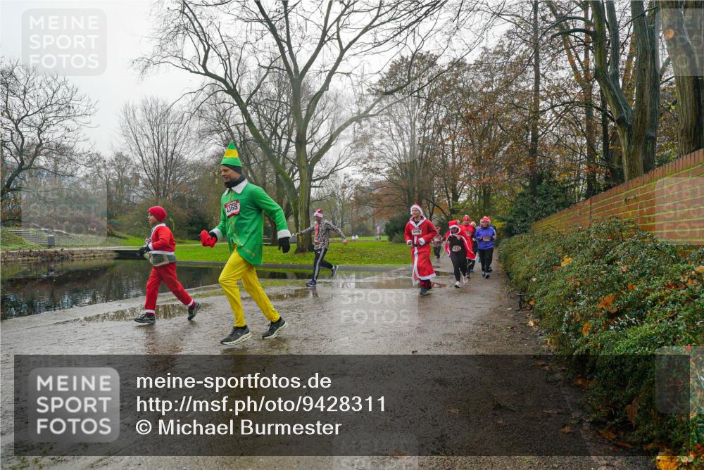 07.12.2025 - St. Pauli X-Mass-Run No. 15 Michael Burmester http://msf.ph/oto/9428311 07.12.2025 11:42:50 Laufen 4365, 3899, 403 meine-sportfotos.de