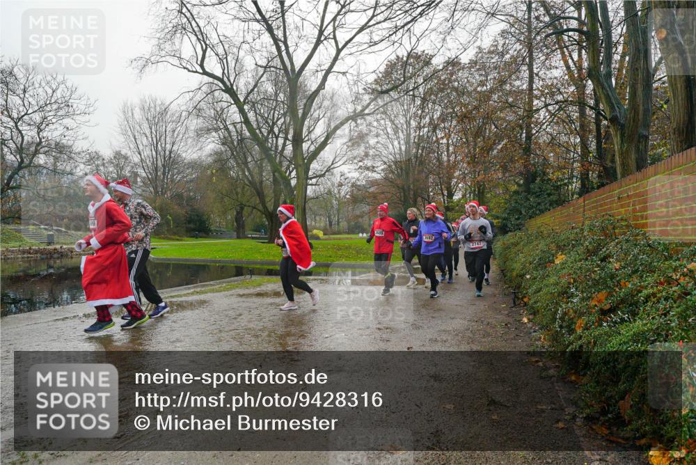 07.12.2025 - St. Pauli X-Mass-Run No. 15 Michael Burmester http://msf.ph/oto/9428316 07.12.2025 11:42:52 Laufen 2747 meine-sportfotos.de