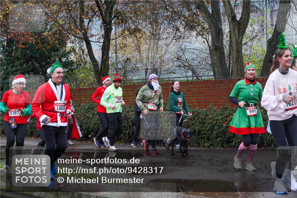 07.12.2025 - St. Pauli X-Mass-Run No. 15 Michael Burmester http://msf.ph/oto/9428317 07.12.2025 10:47:21 Laufen 1767, 1802, 1802, 388, 1714, 681, 1821 meine-sportfotos.de
