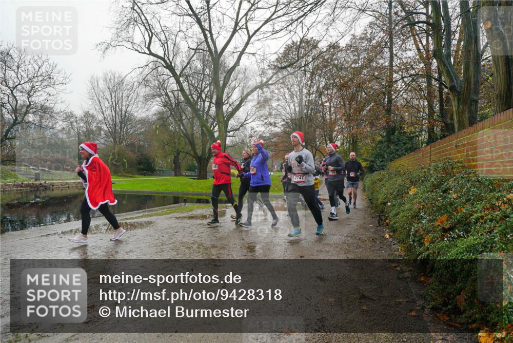 07.12.2025 - St. Pauli X-Mass-Run No. 15 Michael Burmester http://msf.ph/oto/9428318 07.12.2025 11:42:53 Laufen 2747 meine-sportfotos.de