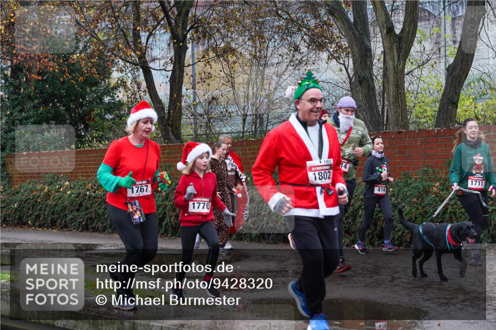 07.12.2025 - St. Pauli X-Mass-Run No. 15 Michael Burmester http://msf.ph/oto/9428320 07.12.2025 10:47:23 Laufen 1767, 1770, 1802, 1802, 14, 416, 1711 meine-sportfotos.de